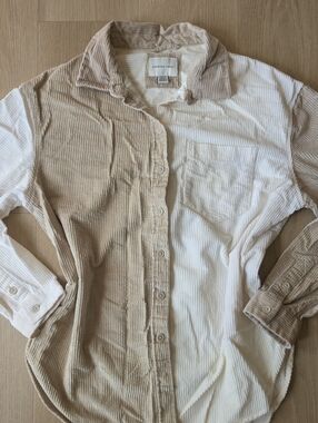 American Eagle Outfitters Two-Tone Corduroy Button-Down Shirt - Beige & White